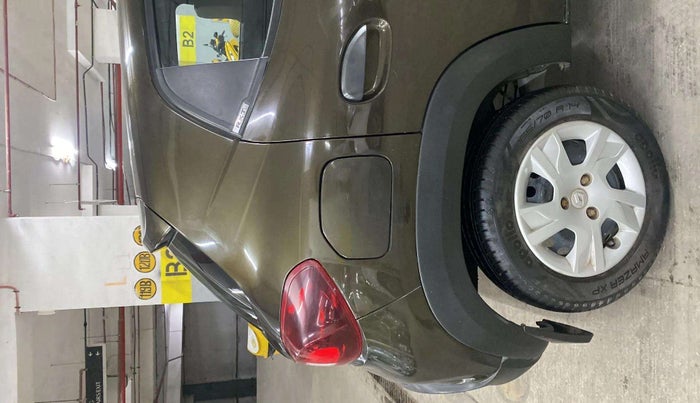 2021 Renault Kwid RXT 1.0 AMT (O), Petrol, Automatic, 45,822 km, Right quarter panel - Minor scratches