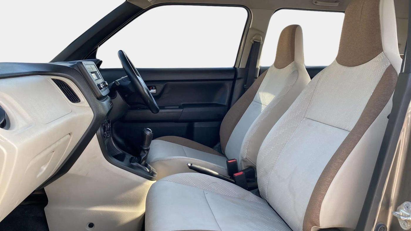 2019 Maruti New Wagon-R VXI 1.0, Petrol, Manual, 38,237 km, Right Side Front Door Cabin