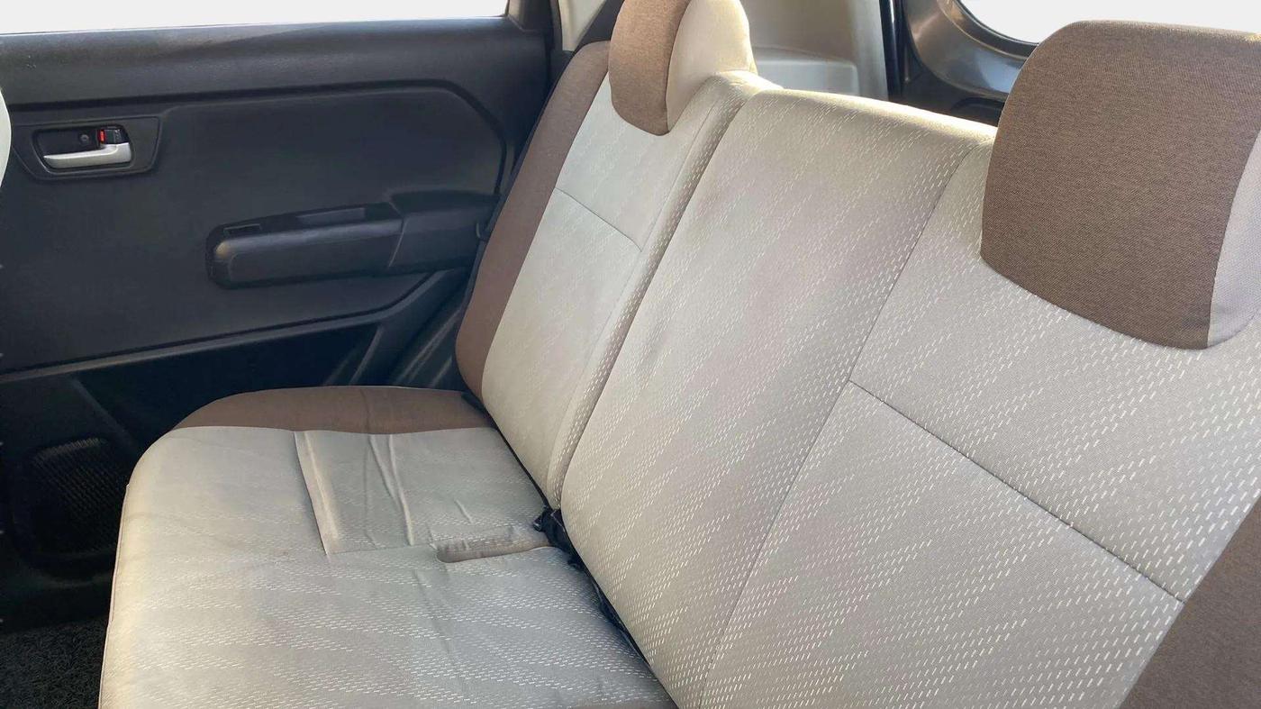 2019 Maruti New Wagon-R VXI 1.0, Petrol, Manual, 38,237 km, Right Side Rear Door Cabin