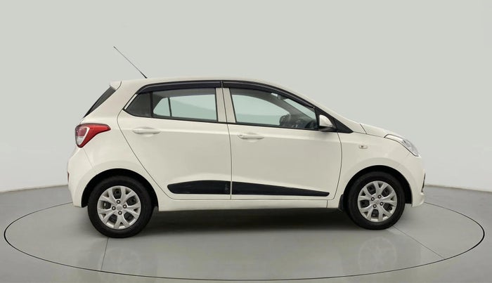 2016 Hyundai Grand i10 MAGNA 1.2 KAPPA VTVT, Petrol, Manual, 37,948 km, Right Side View