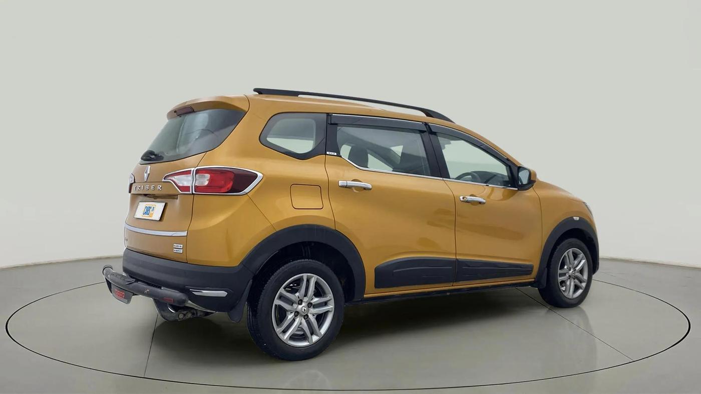 2020 Renault TRIBER RXZ AMT, Petrol, Automatic, 31,318 km, Right Back Diagonal