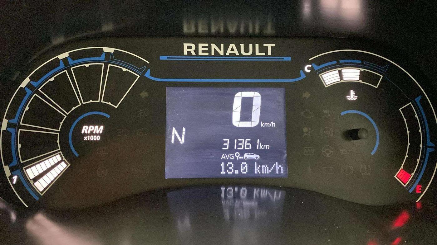 2020 Renault TRIBER RXZ AMT, Petrol, Automatic, 31,318 km, Odometer Image