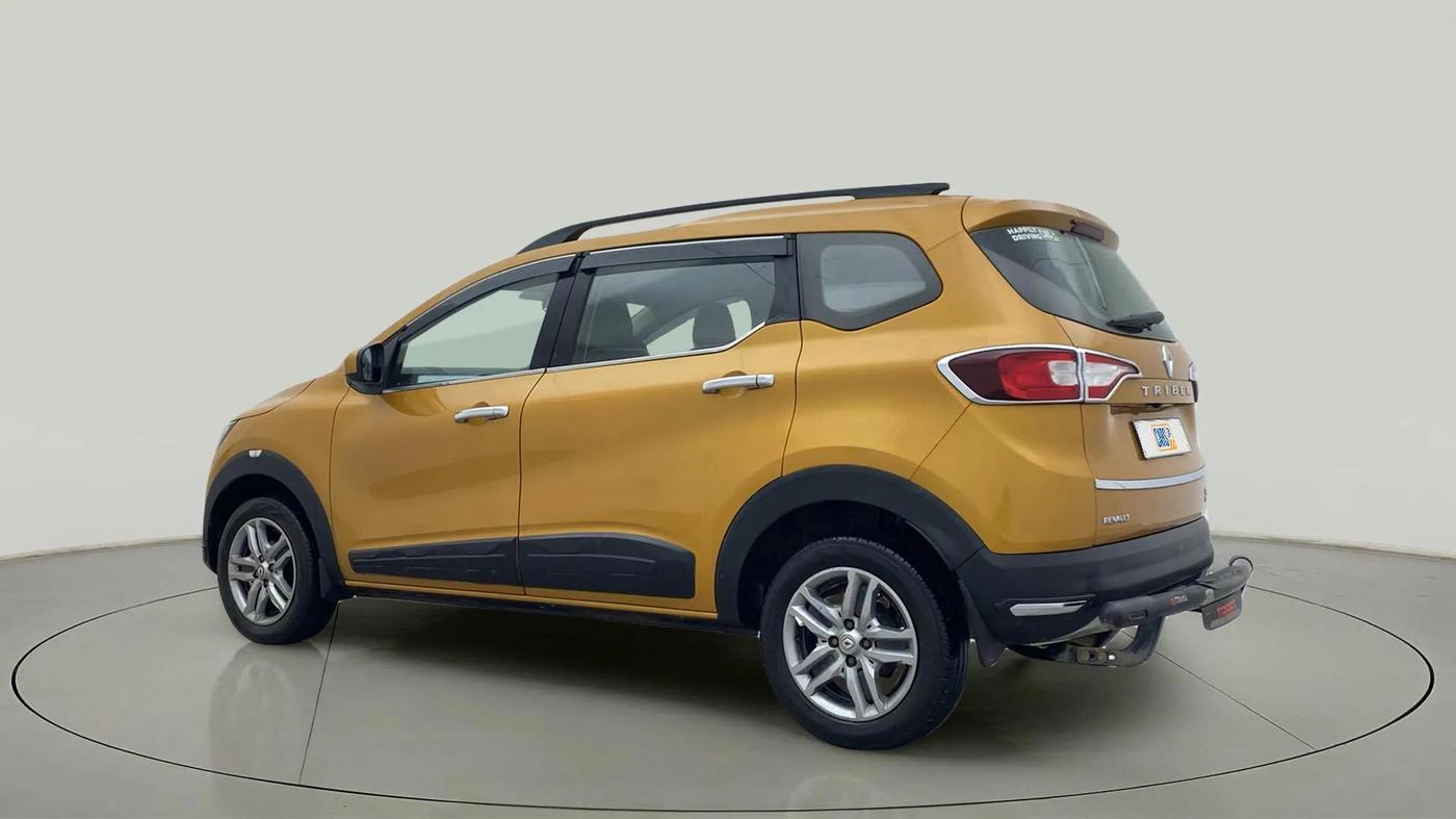 2020 Renault TRIBER RXZ AMT, Petrol, Automatic, 31,318 km, Left Back Diagonal