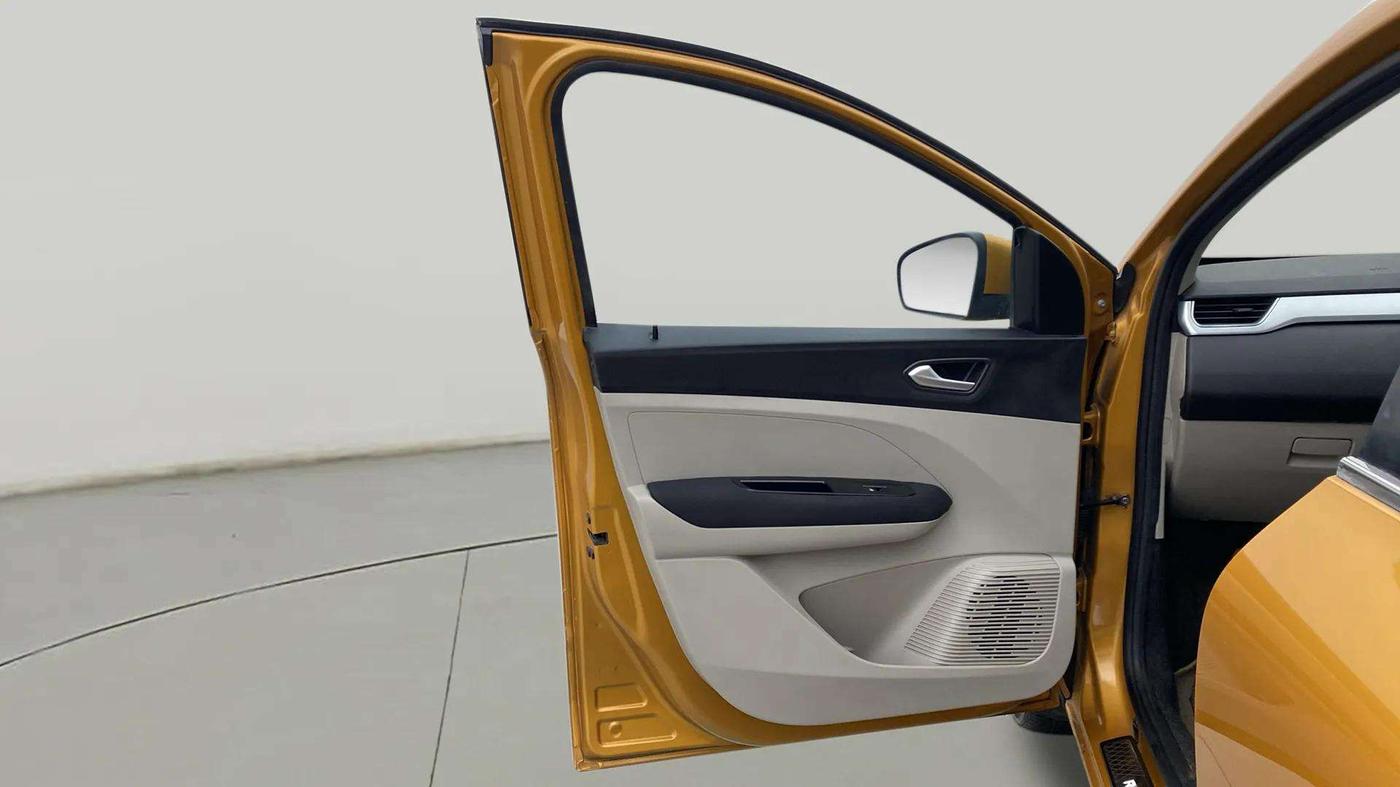 2020 Renault TRIBER RXZ AMT, Petrol, Automatic, 31,318 km, LHS Rear Door