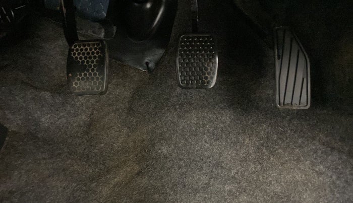 2017 Maruti Alto 800 VXI, Petrol, Manual, 97,255 km, Pedals