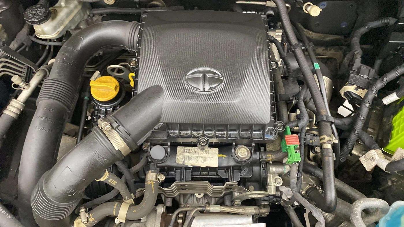 2019 Tata NEXON XZ PLUS PETROL, Petrol, Manual, 63,962 km, Open Bonet