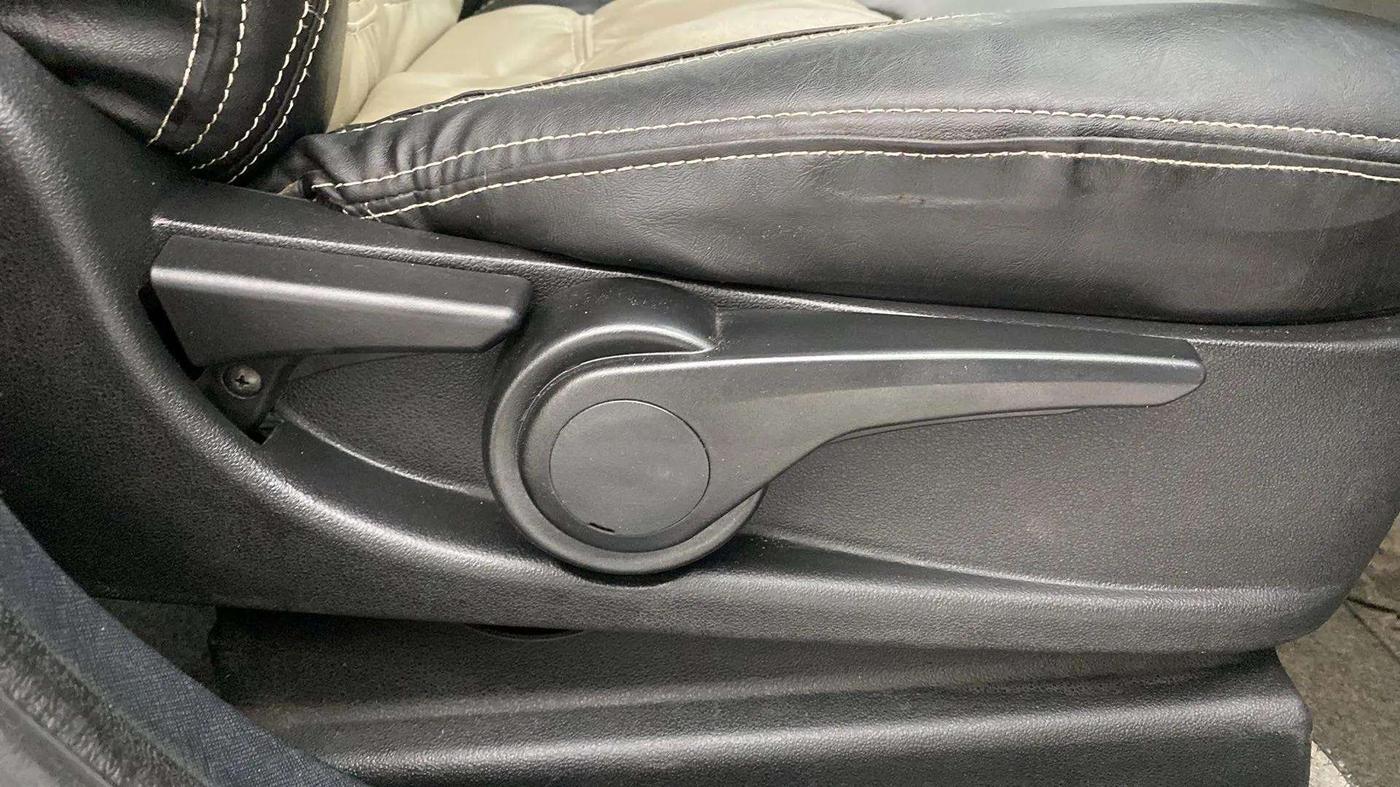 2019 Tata NEXON XZ PLUS PETROL, Petrol, Manual, 63,962 km, Driver Side Adjustment Panel