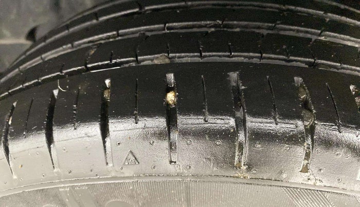 2023 Maruti Baleno ZETA PETROL 1.2, Petrol, Manual, 30,785 km, Left Rear Tyre Tread