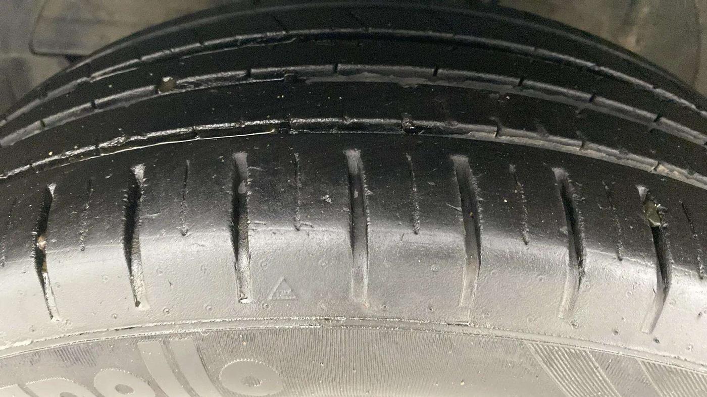 2023 Maruti Baleno ZETA PETROL 1.2, Petrol, Manual, 30,785 km, Left Front Tyre Tread