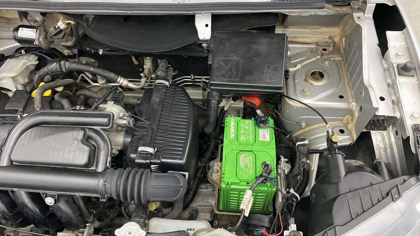 2019 Renault Kwid RXT 1.0 (O), Petrol, Manual, 27,354 km, Engine View - Left