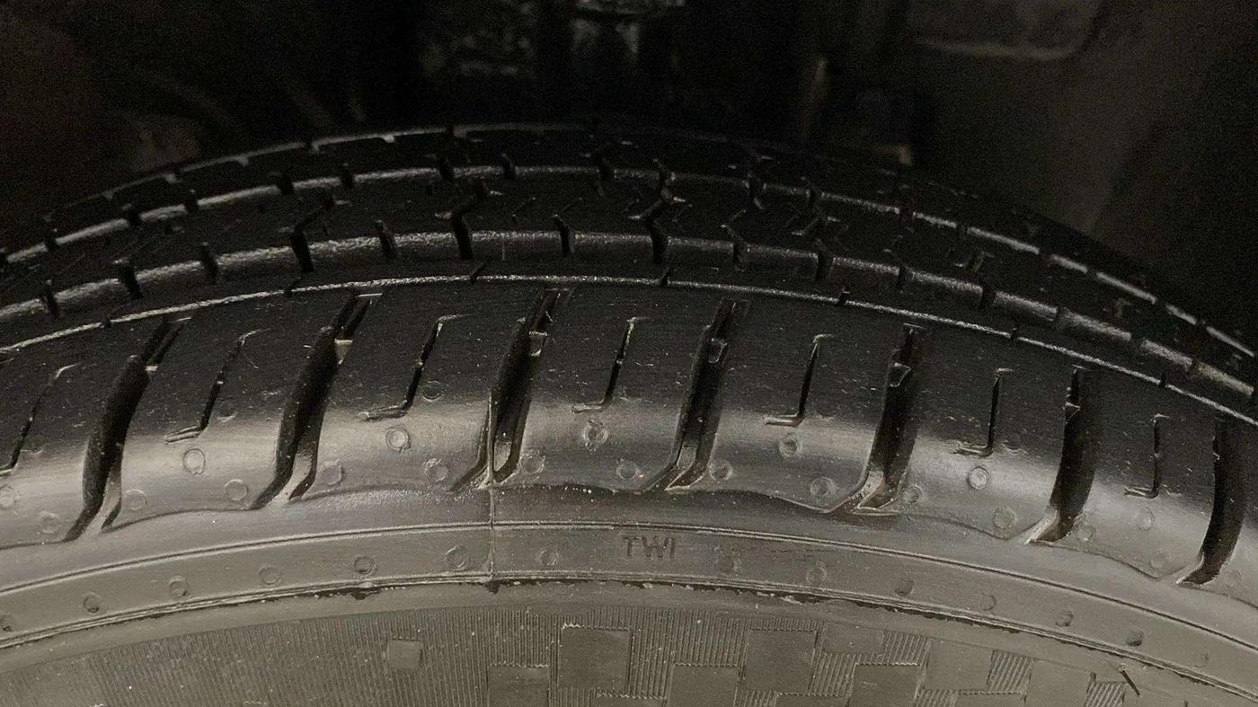 2019 Renault Kwid RXT 1.0 (O), Petrol, Manual, 27,354 km, Right Front Tyre Tread