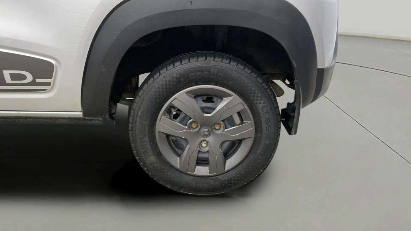 2019 Renault Kwid RXT 1.0 (O), Petrol, Manual, 27,354 km, Left Rear Wheel