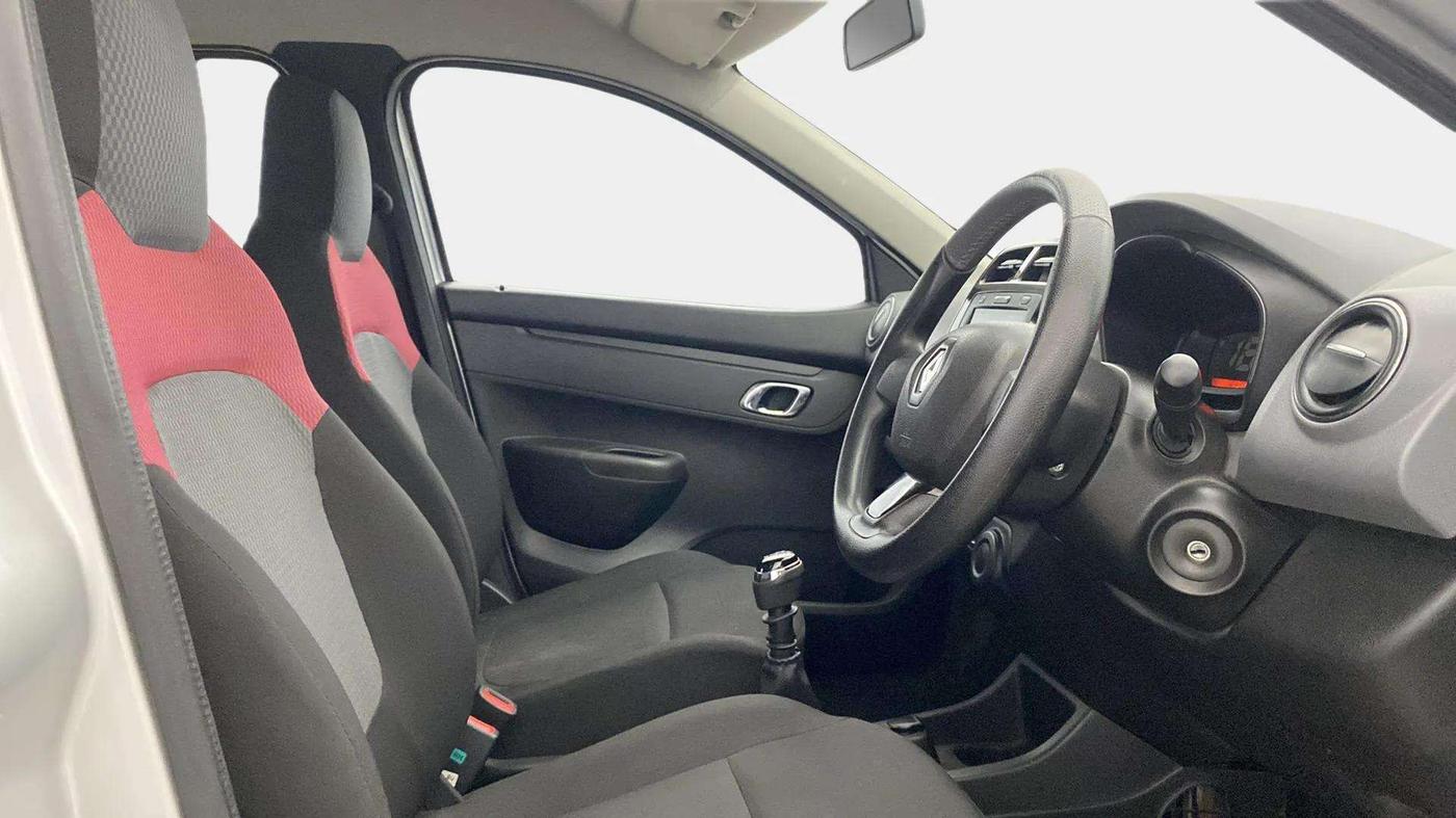 2019 Renault Kwid RXT 1.0 (O), Petrol, Manual, 27,354 km, Right Side Front Door Cabin