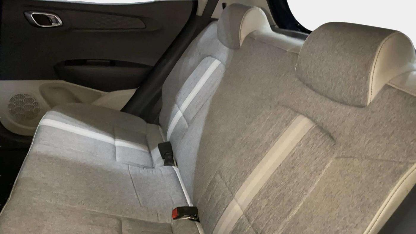 2021 Hyundai GRAND I10 NIOS SPORTZ AMT 1.2 KAPPA VTVT, Petrol, Automatic, 38,796 km, Right Side Rear Door Cabin