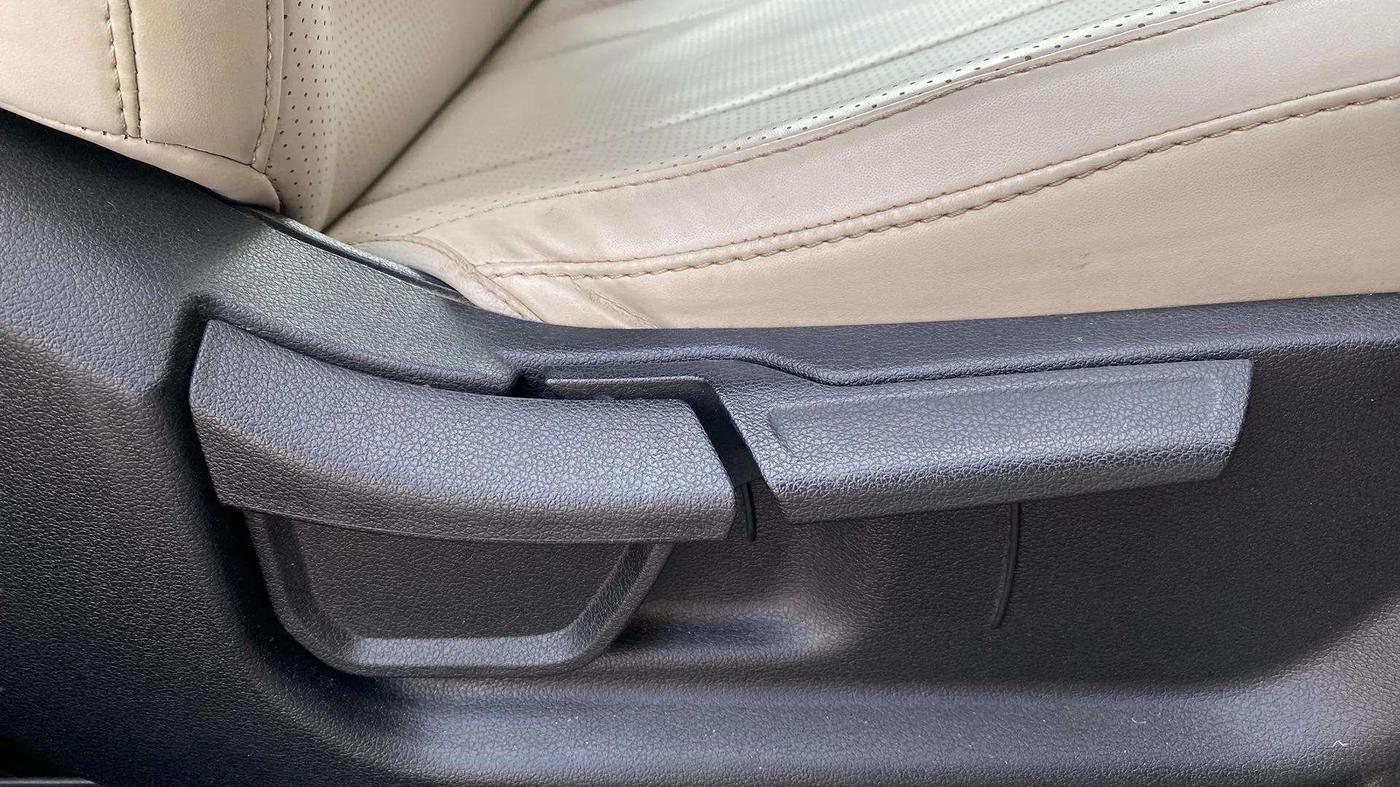 2020 Hyundai Creta SX 1.5 PETROL, Petrol, Manual, 21,938 km, Driver Side Adjustment Panel