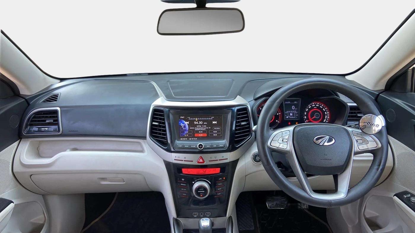 2020 Mahindra XUV300 W8 1.5 DIESEL AMT, Diesel, Automatic, 96,165 km, Dashboard