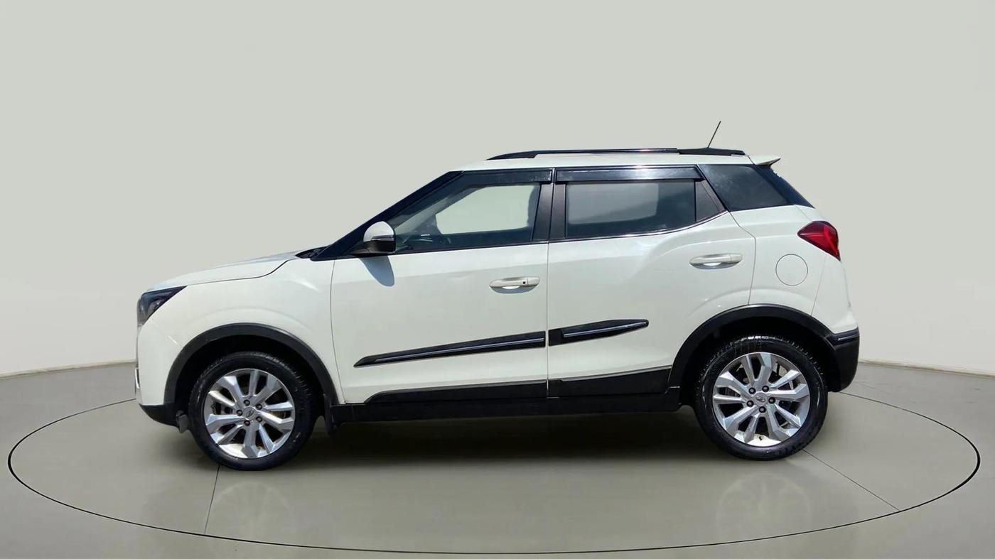 2020 Mahindra XUV300 W8 1.5 DIESEL AMT, Diesel, Automatic, 96,165 km, Left Side