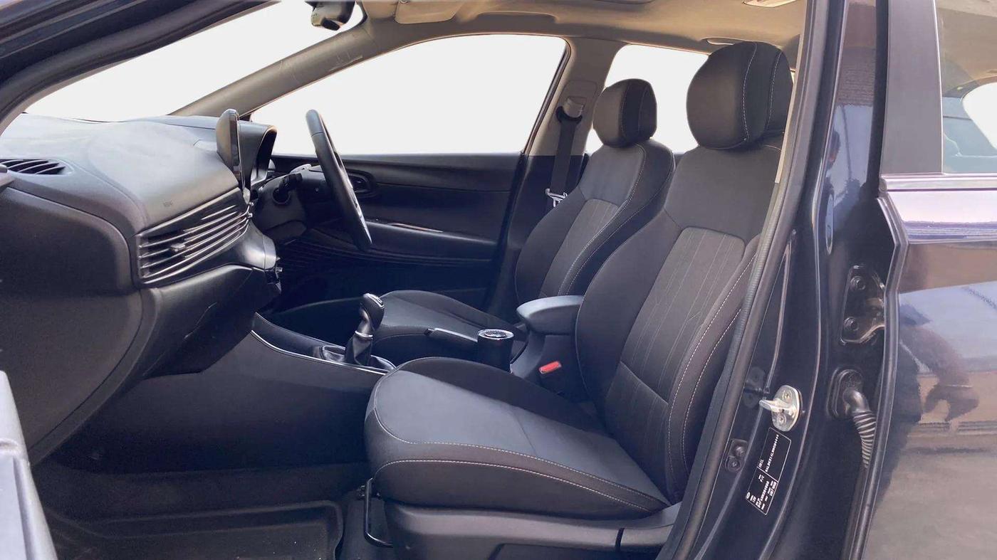 2021 Hyundai NEW I20 ASTA (O) 1.5 CRDI MT, Diesel, Manual, 35,072 km, Right Side Front Door Cabin