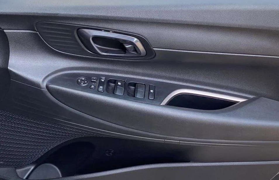 2021 Hyundai NEW I20 ASTA (O) 1.5 CRDI MT, Diesel, Manual, 35,072 km, Driver Side Door Panels Control