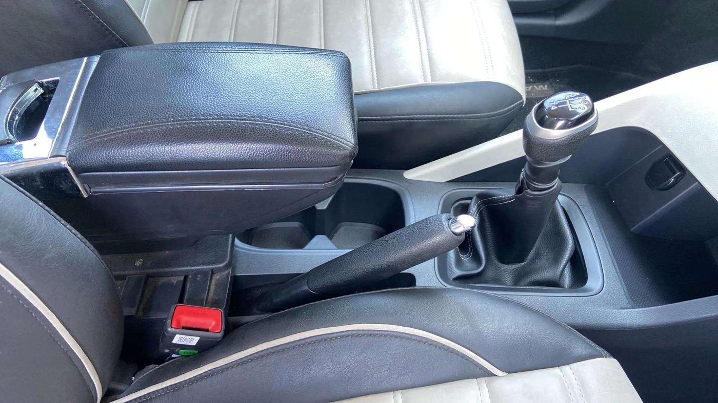 2021 Nissan MAGNITE XE, Petrol, Manual, 11,018 km, Gear Lever