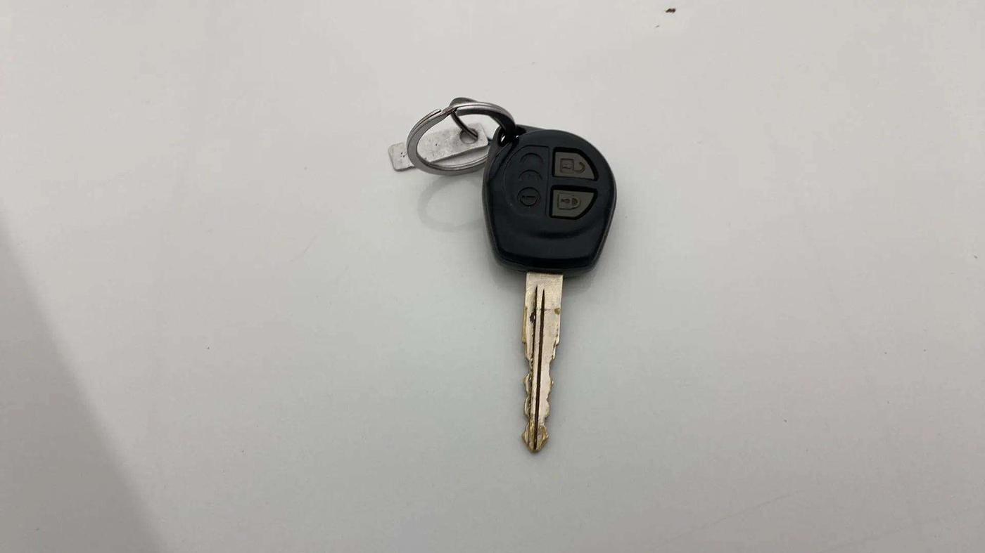 2017 Maruti Baleno DELTA PETROL 1.2, Petrol, Manual, 55,747 km, Key Close Up