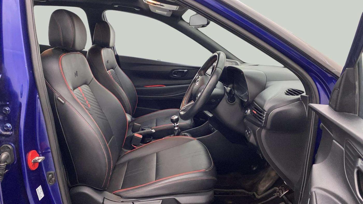 2022 Hyundai NEW I20 N LINE N8 1.0 TURBO GDI IMT DUAL TONE, Petrol, Manual, 65,642 km, Right Side Front Door Cabin