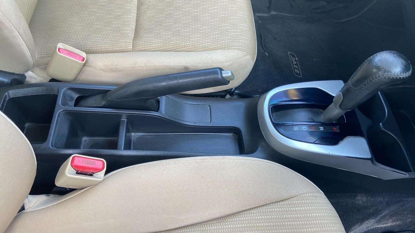 2015 Honda Jazz 1.2L I-VTEC V AT, Petrol, Automatic, 1,10,023 km, Gear Lever