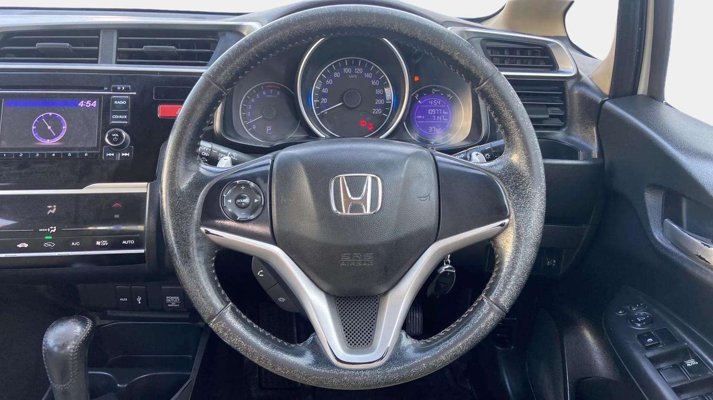 2015 Honda Jazz 1.2L I-VTEC V AT, Petrol, Automatic, 1,10,023 km, Steering Wheel Close Up