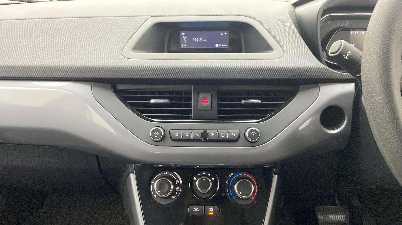 2021 Tata NEXON XMA SUNROOF PETROL, Petrol, Automatic, 9,602 km, Air Conditioner