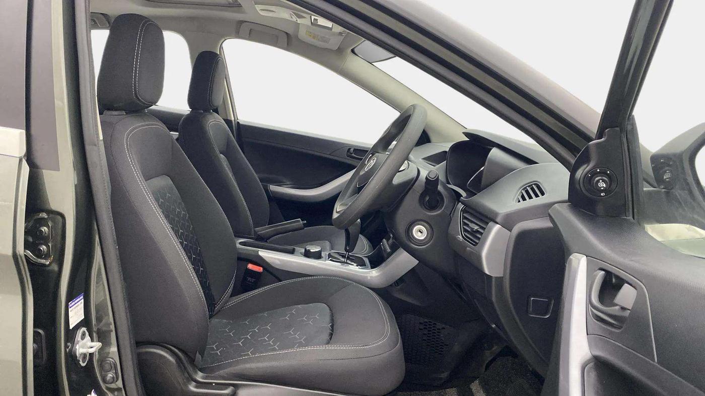 2021 Tata NEXON XMA SUNROOF PETROL, Petrol, Automatic, 9,602 km, Right Side Front Door Cabin