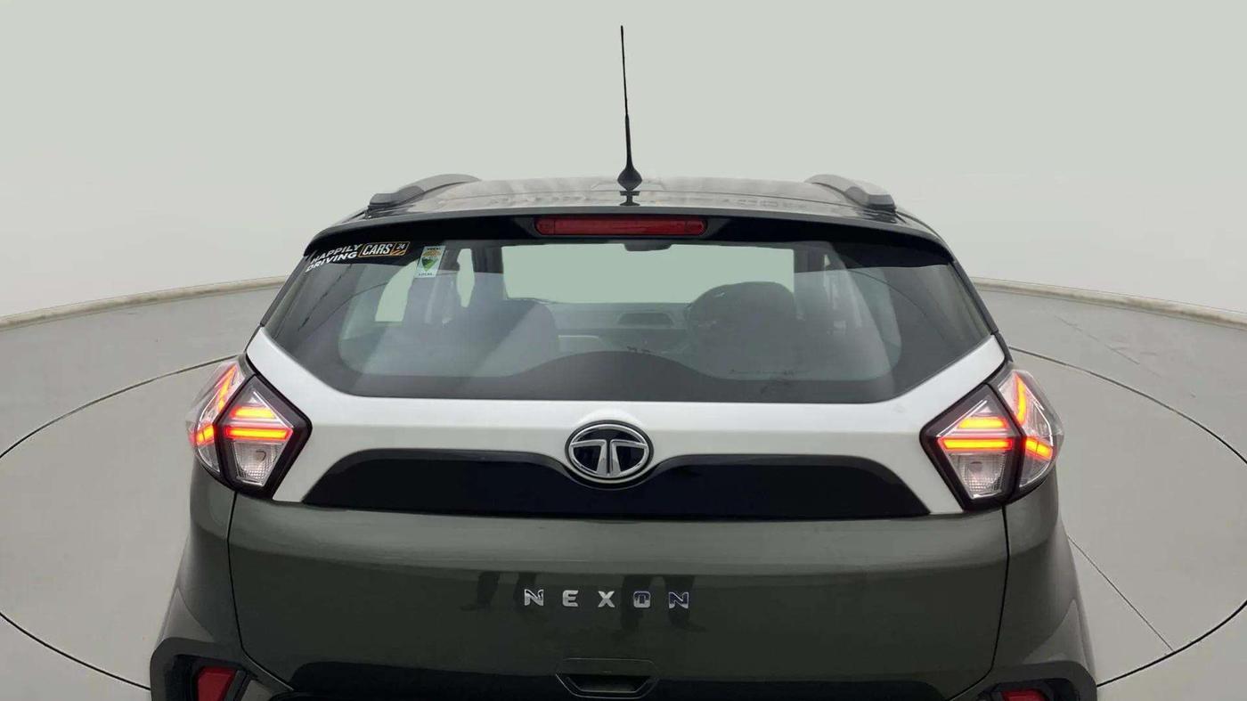 2021 Tata NEXON XMA SUNROOF PETROL, Petrol, Automatic, 9,602 km, Rear Windshield