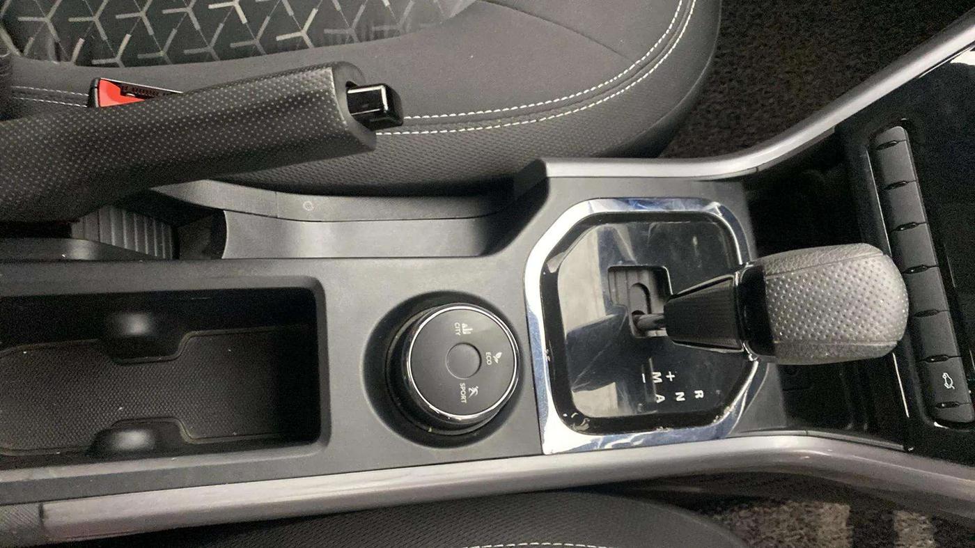 2021 Tata NEXON XMA SUNROOF PETROL, Petrol, Automatic, 9,602 km, Gear Lever