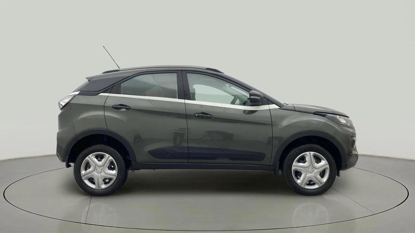 2021 Tata NEXON XMA SUNROOF PETROL, Petrol, Automatic, 9,602 km, Right Side View