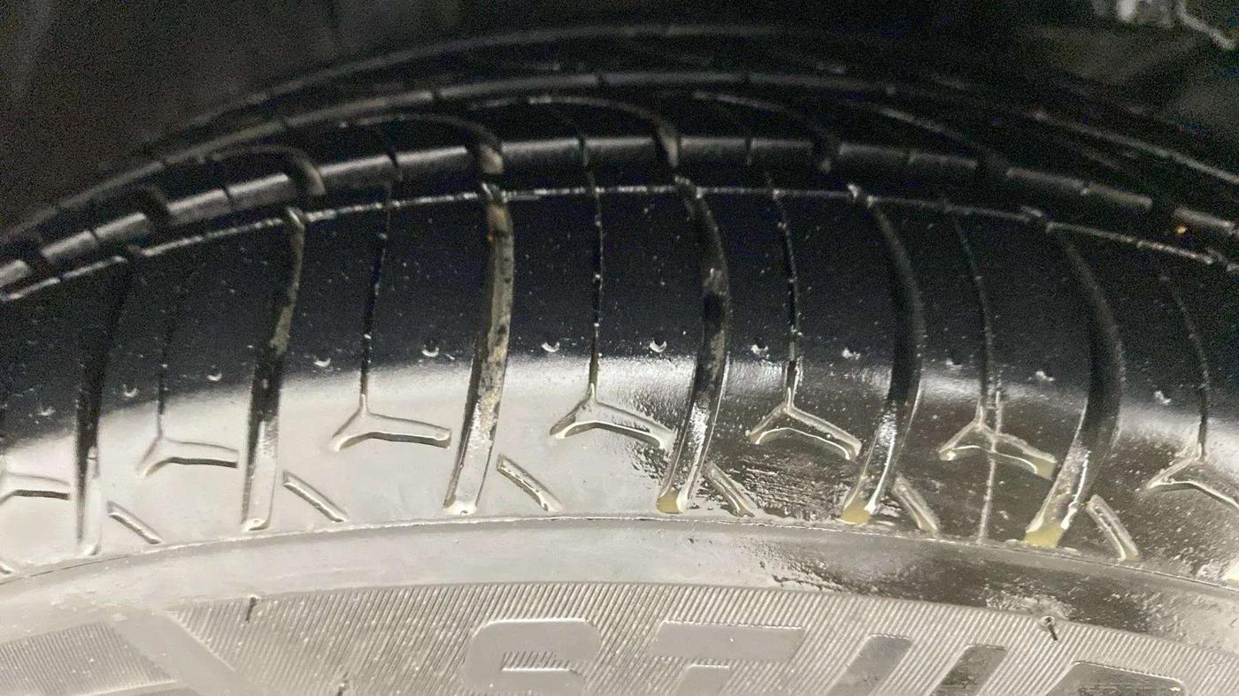 2017 Tata TIGOR XZA PETROL, Petrol, Automatic, 50,685 km, Right Front Tyre Tread