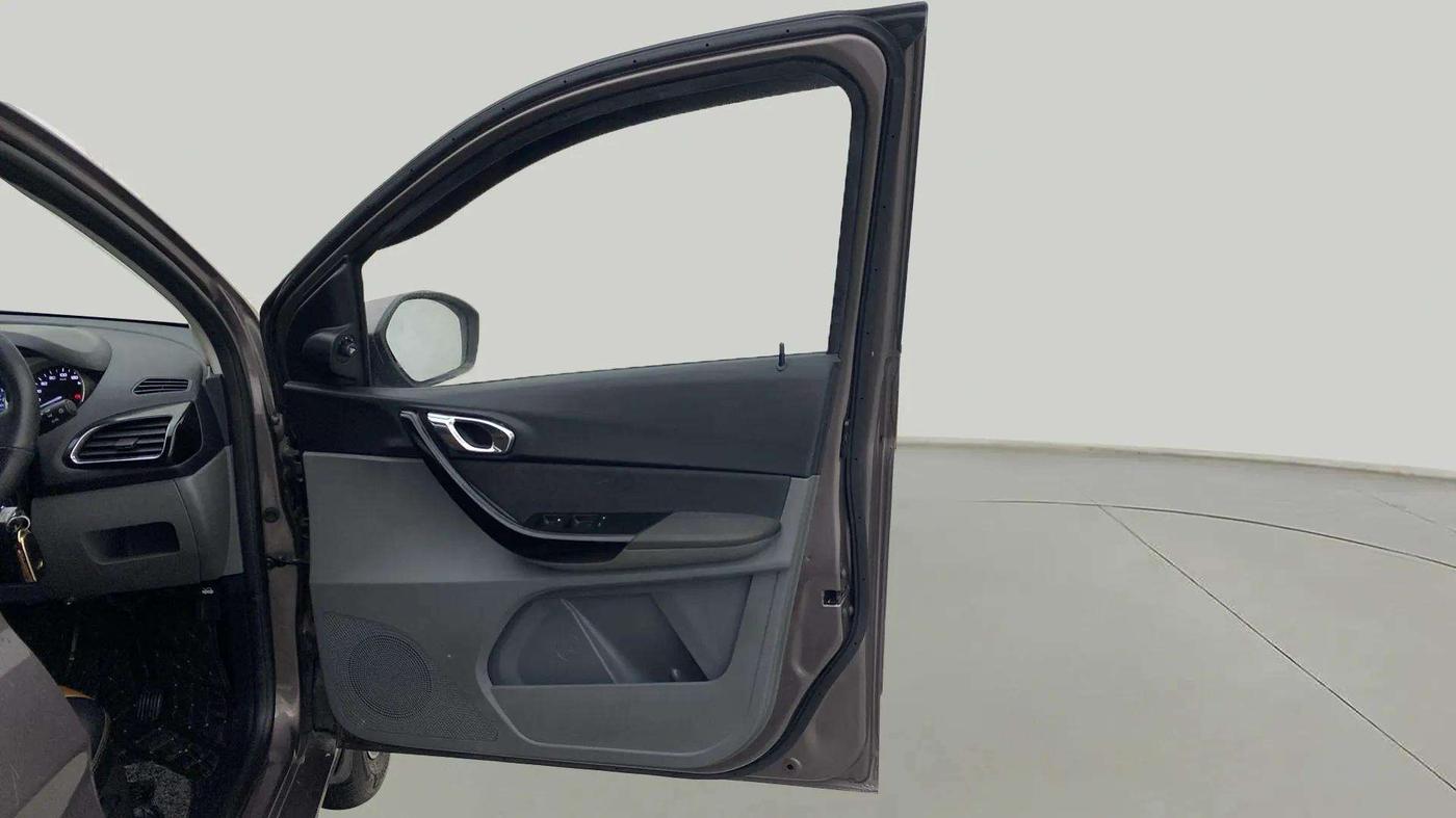 2017 Tata TIGOR XZA PETROL, Petrol, Automatic, 50,685 km, RHS Front Door