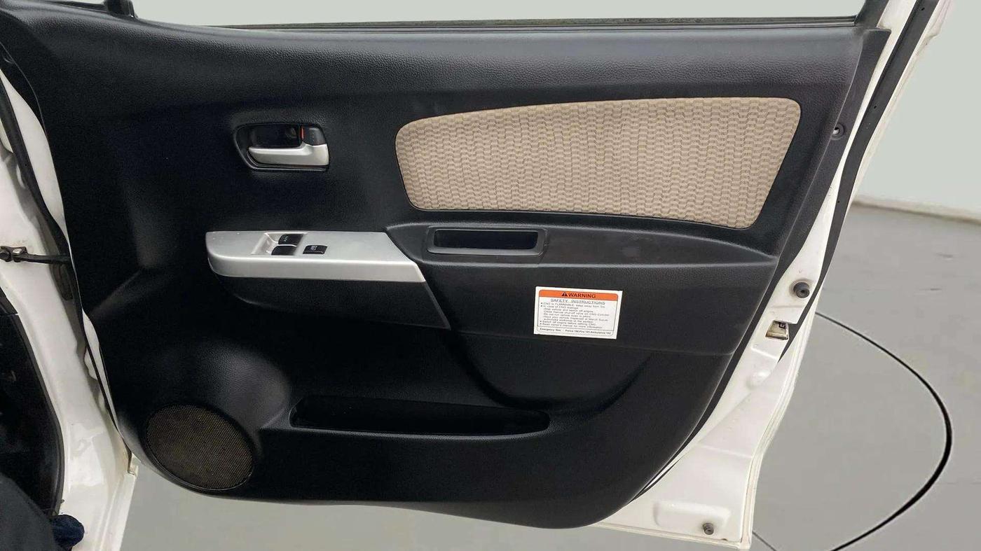 2018 Maruti Wagon R 1.0 LXI CNG, CNG, Manual, 51,213 km, Driver Side Door Panels Control