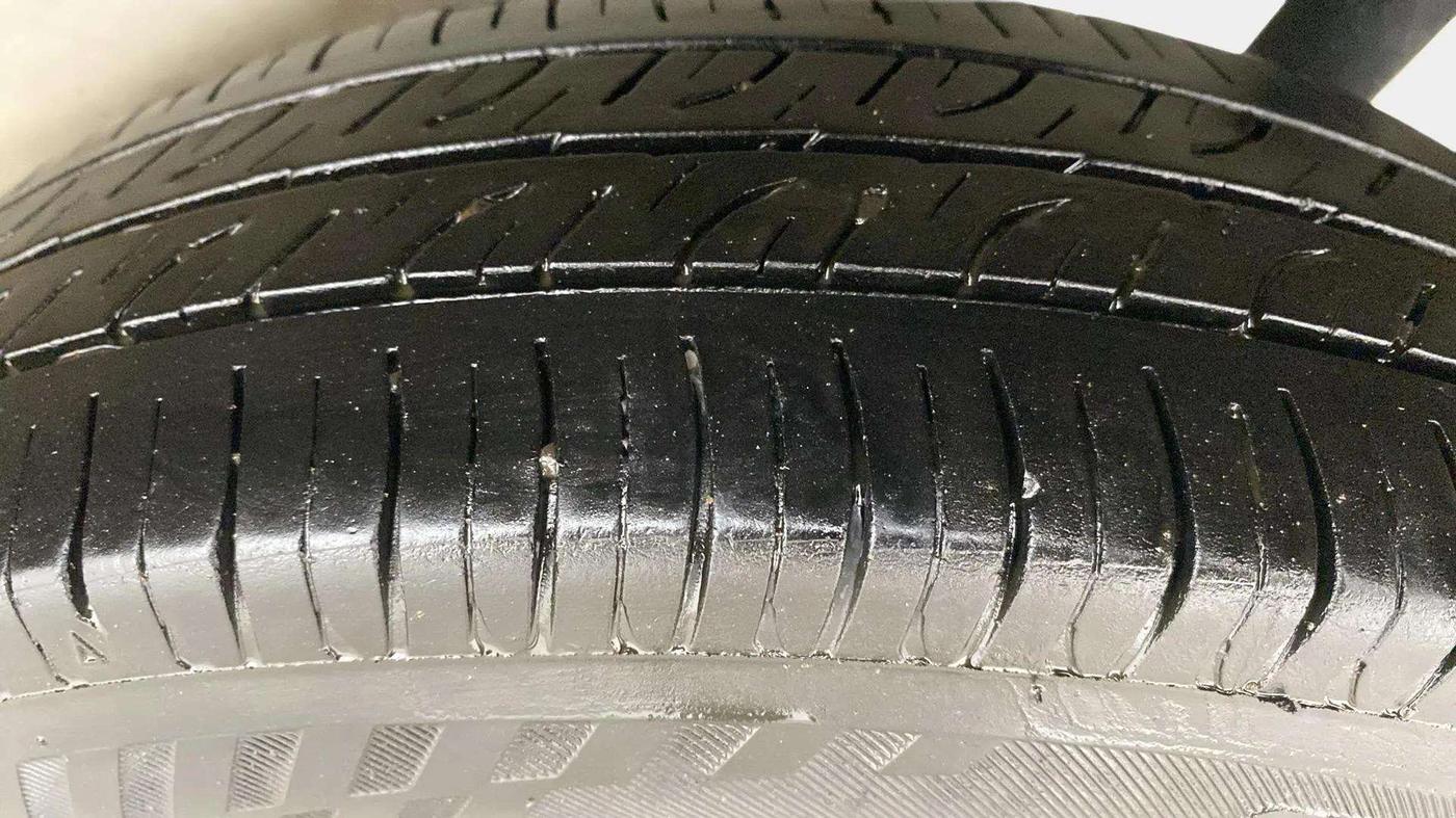 2018 Maruti Wagon R 1.0 LXI CNG, CNG, Manual, 51,213 km, Left Rear Tyre Tread