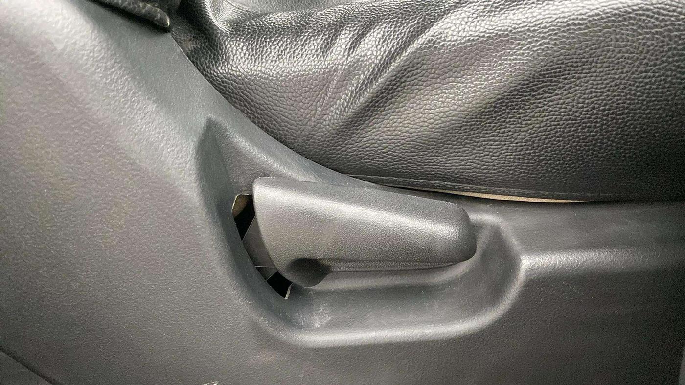 2018 Maruti Wagon R 1.0 LXI CNG, CNG, Manual, 51,213 km, Driver Side Adjustment Panel
