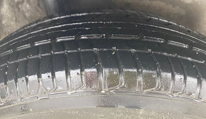 2016 Honda Jazz 1.2L I-VTEC V, Petrol, Manual, 82,632 km, Right Rear Tyre Tread