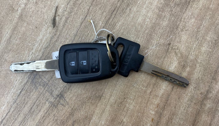 2016 Honda Jazz 1.2L I-VTEC V, Petrol, Manual, 82,632 km, Key Close Up