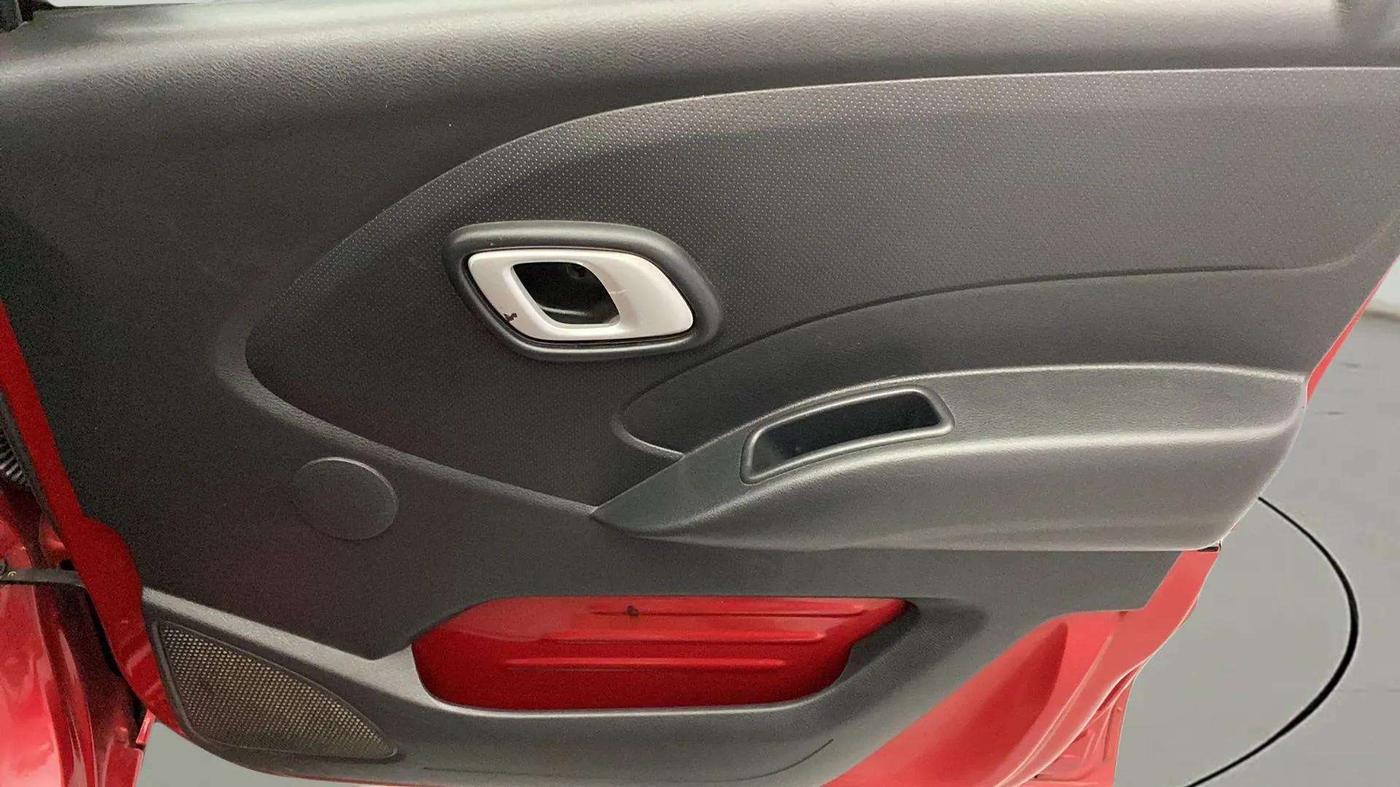 2018 Datsun Go T (O), Petrol, Manual, 44,252 km, Driver Side Door Panels Control