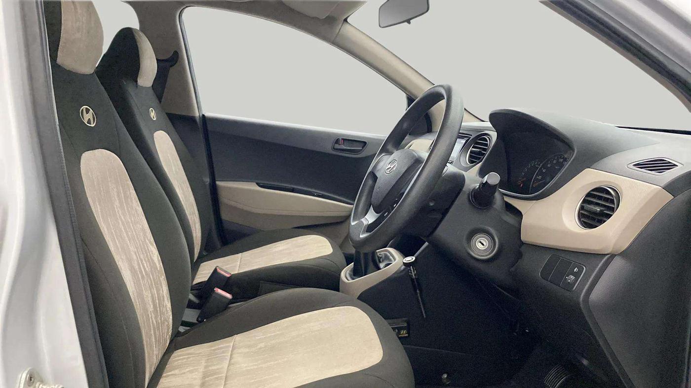 2015 Hyundai Grand i10 MAGNA 1.2 KAPPA VTVT, Petrol, Manual, 27,108 km, Right Side Front Door Cabin