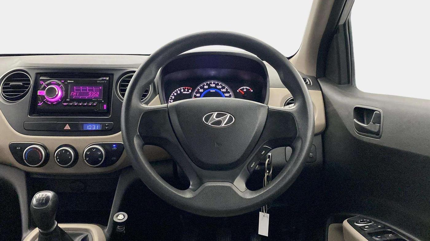 2015 Hyundai Grand i10 MAGNA 1.2 KAPPA VTVT, Petrol, Manual, 27,108 km, Steering Wheel Close Up