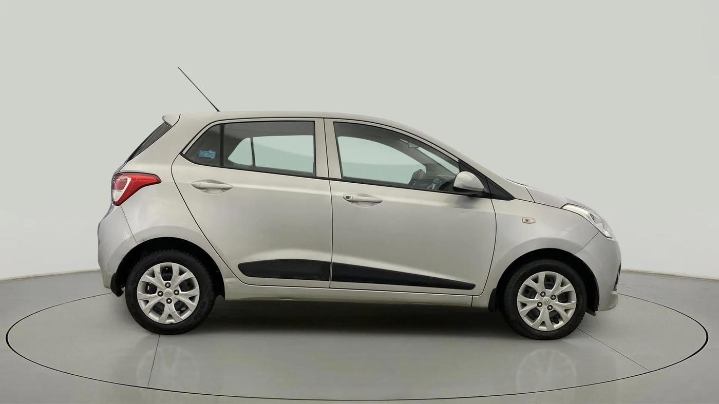 2015 Hyundai Grand i10 MAGNA 1.2 KAPPA VTVT, Petrol, Manual, 27,108 km, Right Side View
