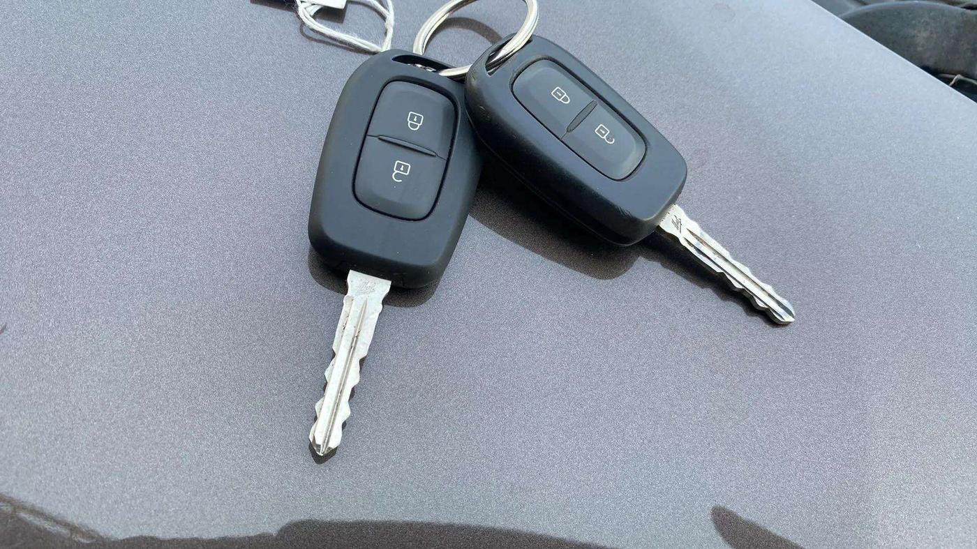 2022 Nissan MAGNITE XL, Petrol, Manual, 40,960 km, Key Close Up