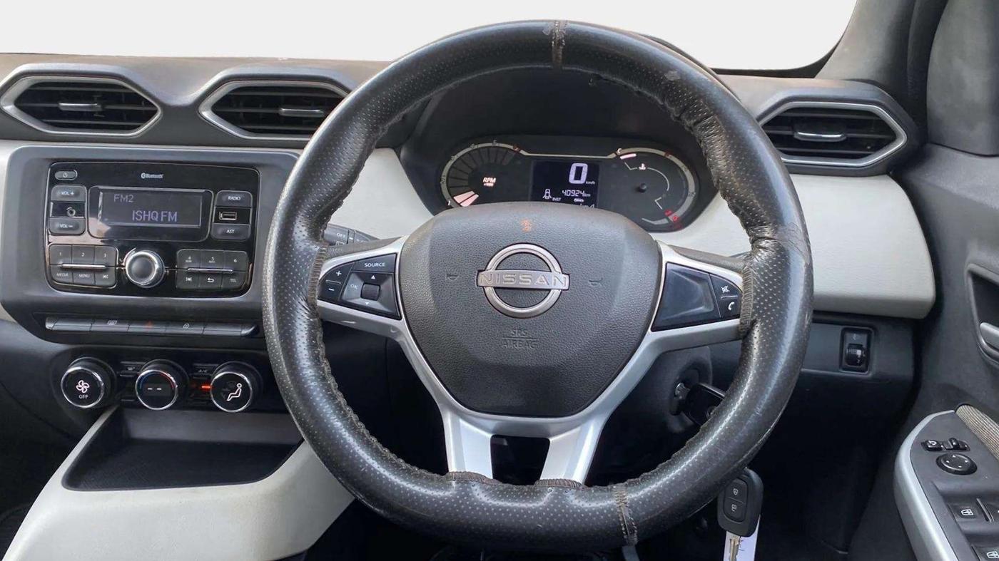 2022 Nissan MAGNITE XL, Petrol, Manual, 40,960 km, Steering Wheel Close Up