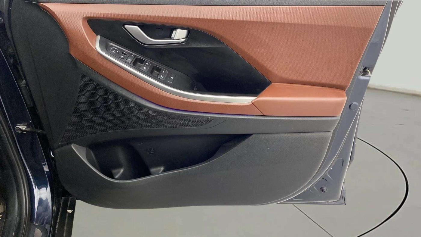 2021 Hyundai ALCAZAR PRESTIGE (O) 6STR 2.0 AT, Petrol, Automatic, 21,274 km, Driver Side Door Panels Control