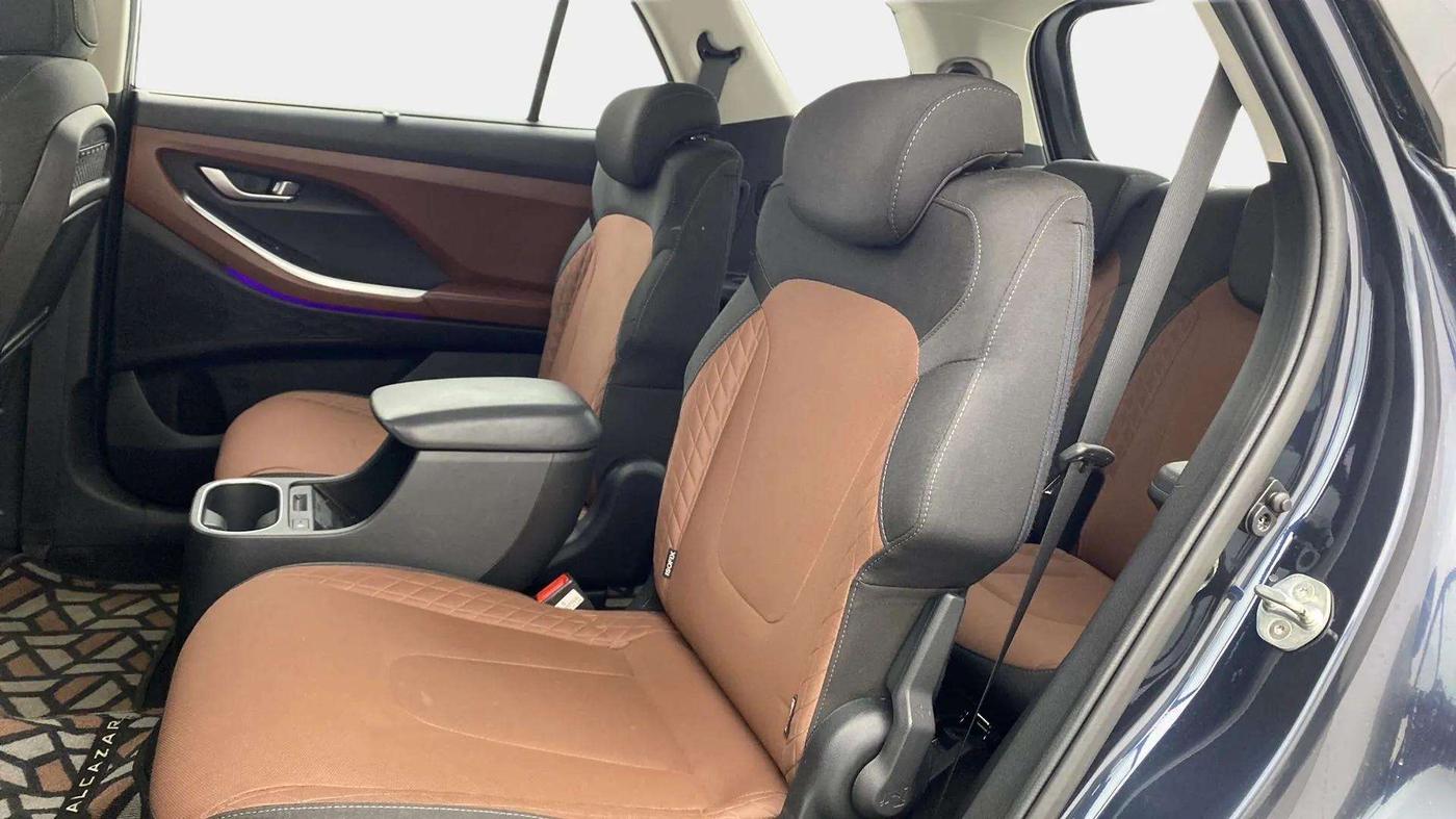 2021 Hyundai ALCAZAR PRESTIGE (O) 6STR 2.0 AT, Petrol, Automatic, 21,274 km, Right Side Rear Door Cabin