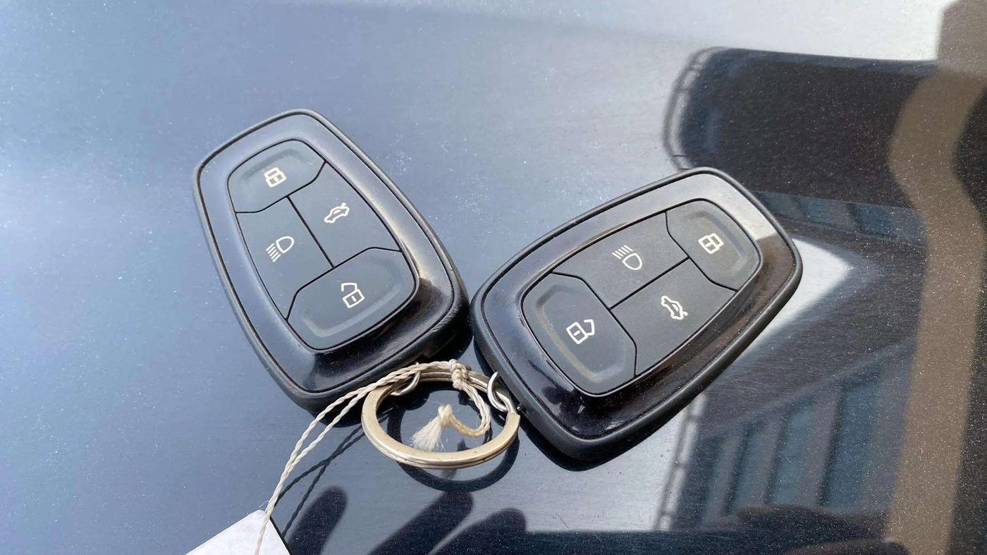 2022 Tata NEXON XZ PLUS (O) DIESEL DARK EDITION, Diesel, Manual, 60,093 km, Key Close Up