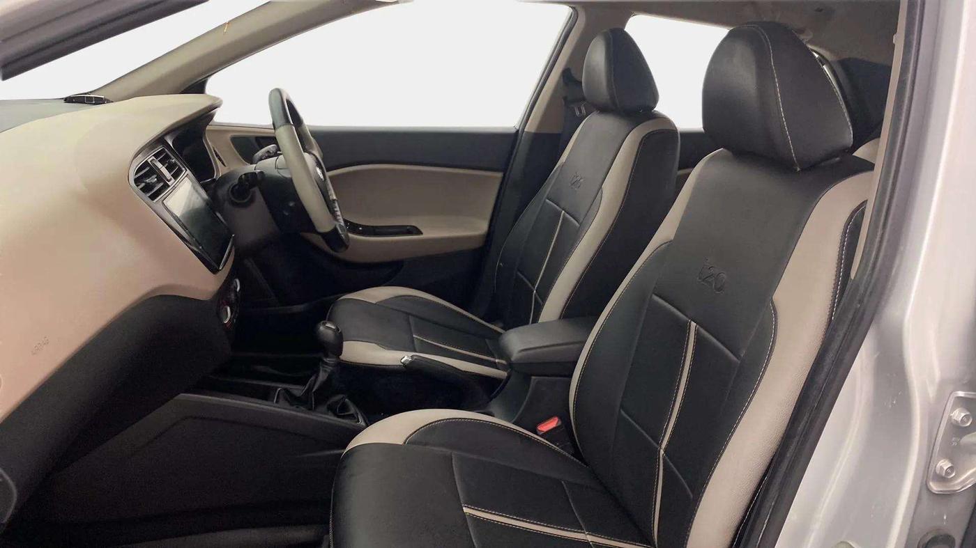 2018 Hyundai Elite i20 SPORTZ 1.2, Petrol, Manual, 58,860 km, Right Side Front Door Cabin